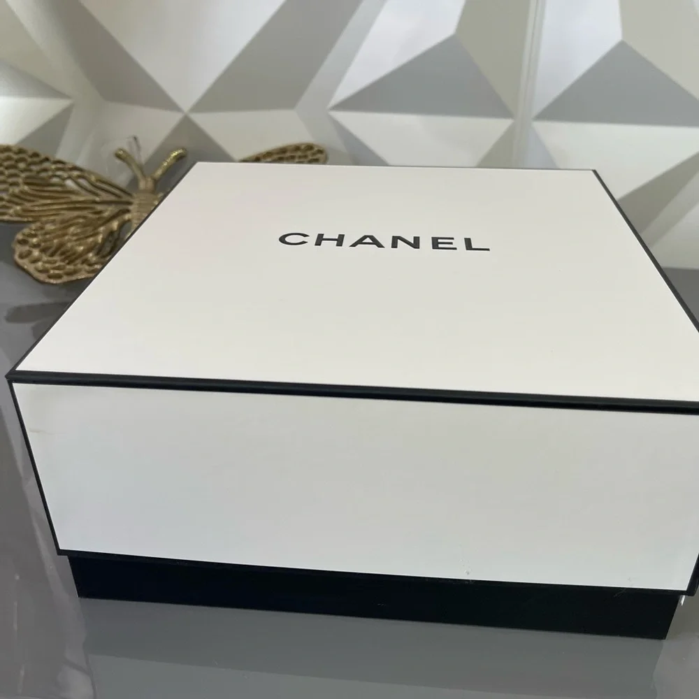 CHANEL Chance Eau Foaming Eau Tendre Shower Gel 6.8 fl oz - Picture 3 of 7